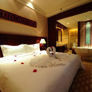 Deluxe Twin or King Room Garden View（Welcome Fruit）